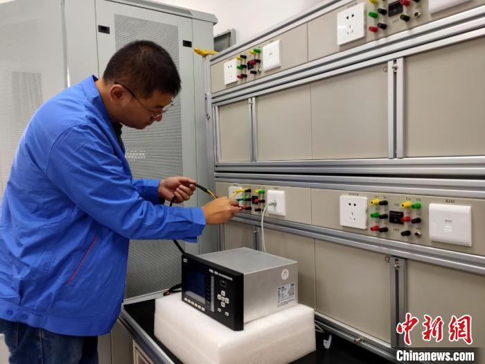 青海新型電力系統寬頻諧振防控領域取得重大技術突破 電能質量控制裝置研制成功